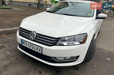 Седан Volkswagen Passat 2015 в Києві