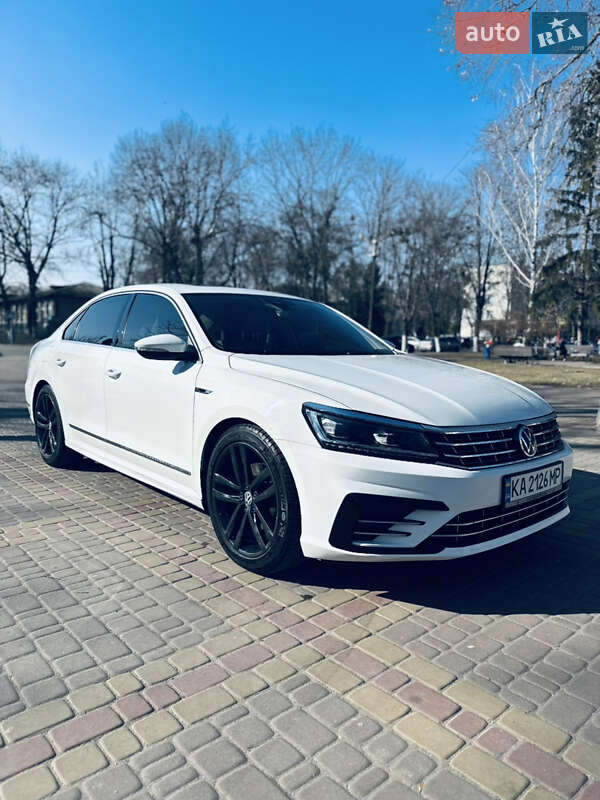 Седан Volkswagen Passat 2018 в 