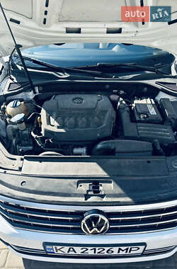 Седан Volkswagen Passat 2018 в 