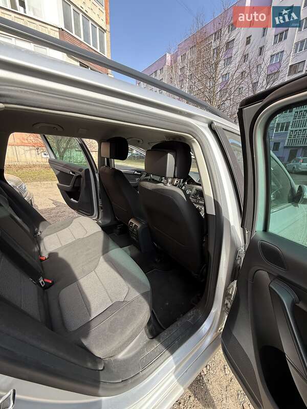 Универсал Volkswagen Passat 2014 в Луцке фото 9 Универсал Volkswagen Passat 2014 в Луцке
