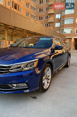 Седан Volkswagen Passat 2017 в 