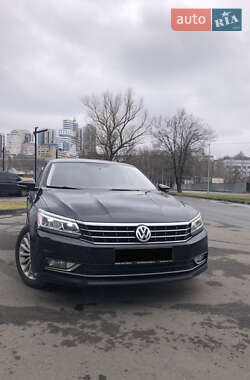 Седан Volkswagen Passat 2016 в Дніпрі