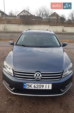 Універсал Volkswagen Passat 2011 в 