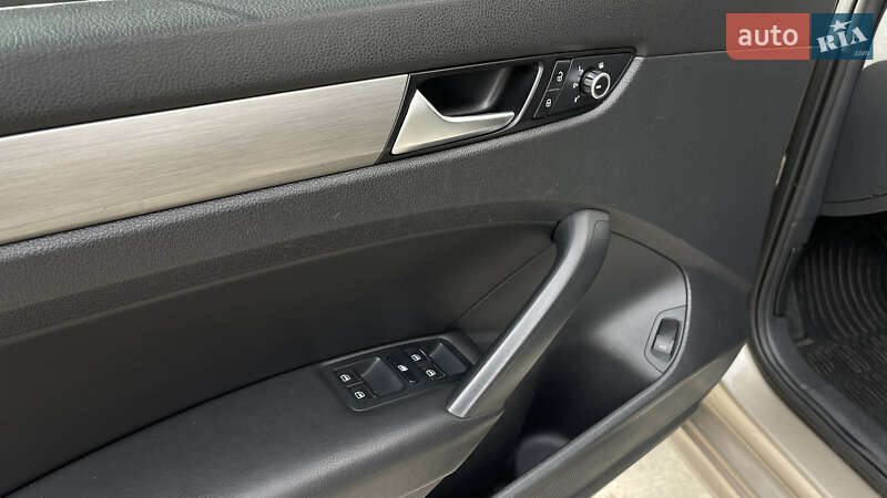 Седан Volkswagen Passat 2014 в Одесі