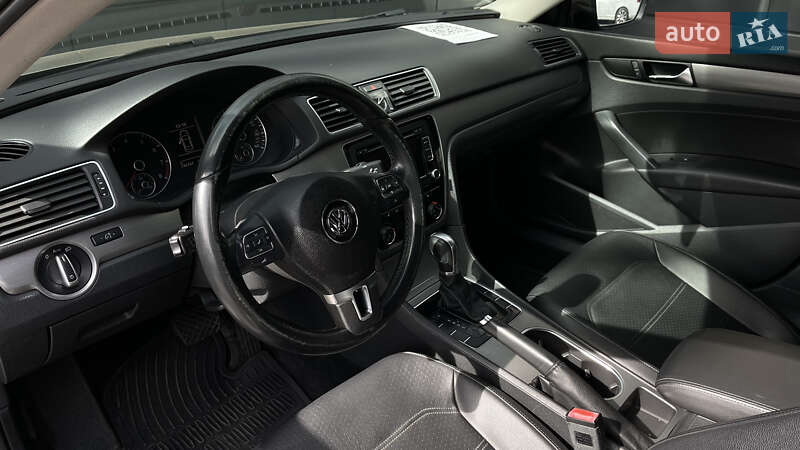 Седан Volkswagen Passat 2014 в Одесі