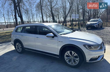 Универсал Volkswagen Passat 2017 в 