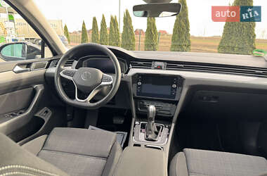 Універсал Volkswagen Passat 2021 в 