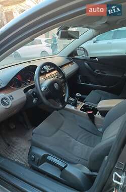 Седан Volkswagen Passat 2005 в 