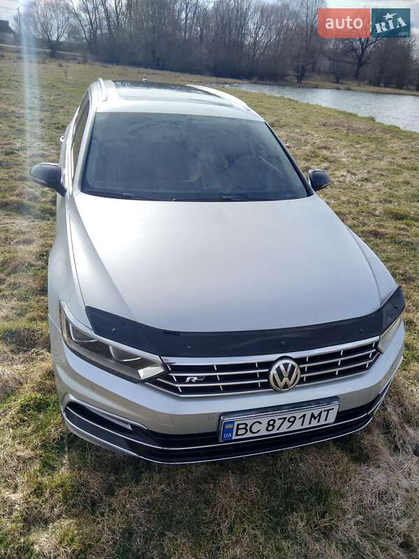 Универсал Volkswagen Passat 2015 в Хмельницком