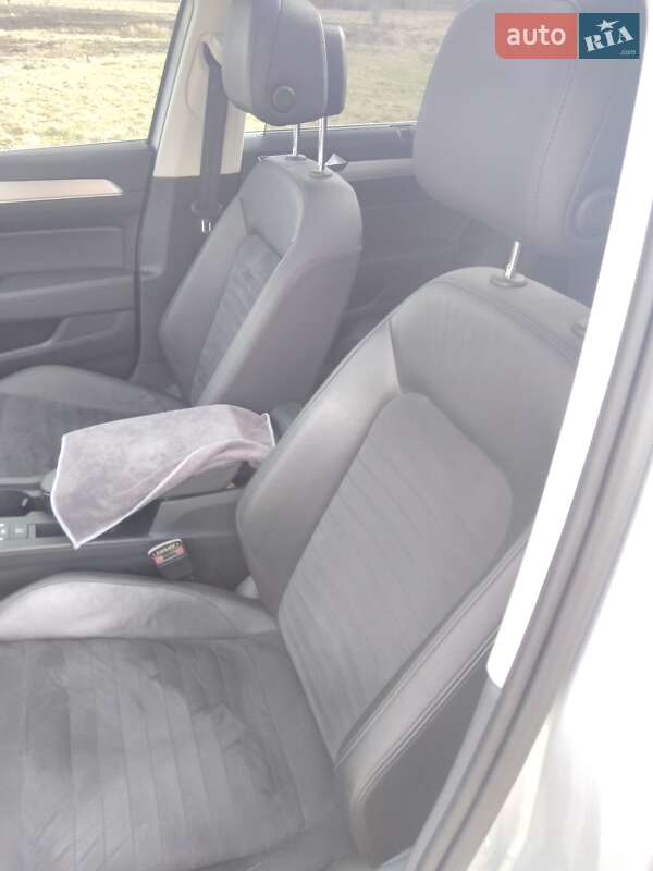 Универсал Volkswagen Passat 2015 в Хмельницком