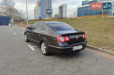 Седан Volkswagen Passat 2006 в 