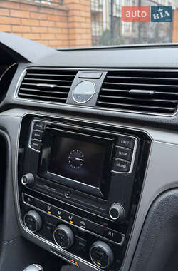 Седан Volkswagen Passat 2015 в 