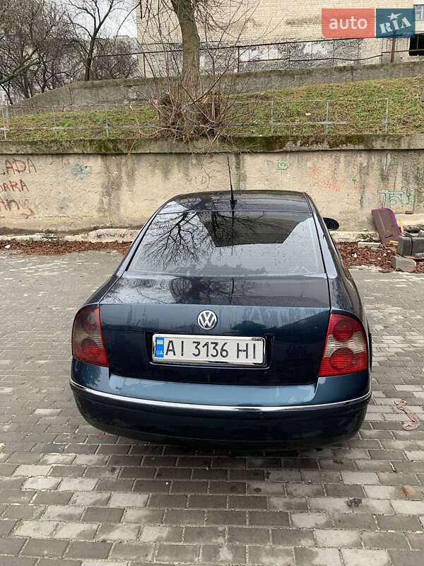 Седан Volkswagen Passat 2004 в Фастове