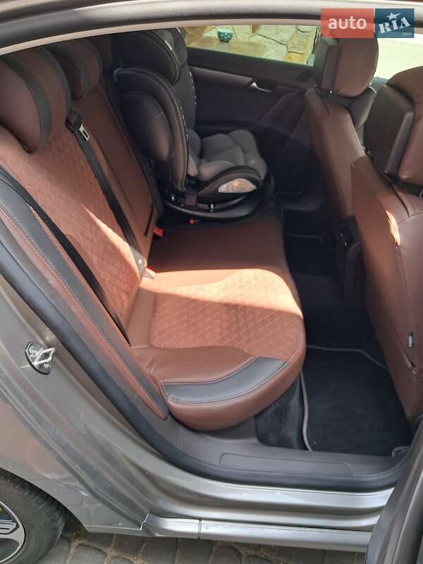 Седан Volkswagen Passat 2012 в Черкассах