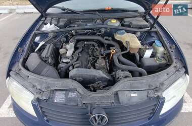 Универсал Volkswagen Passat 2000 в 