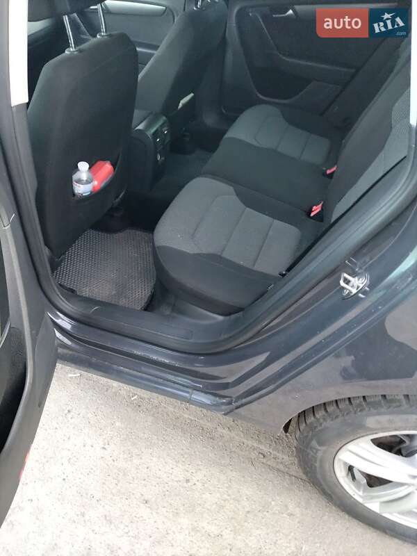 Универсал Volkswagen Passat 2012 в Хмельнике