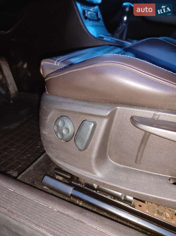 Універсал Volkswagen Passat 2011 в Вінниці