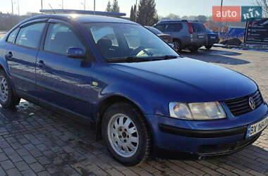Седан Volkswagen Passat 1999 в 