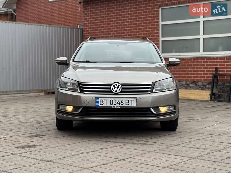 Универсал Volkswagen Passat 2014 в Киеве