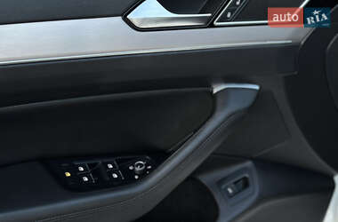 Седан Volkswagen Passat 2019 в 