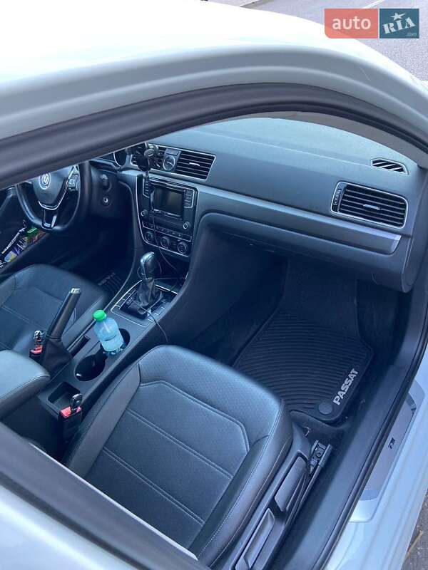 Седан Volkswagen Passat 2016 в Измаиле