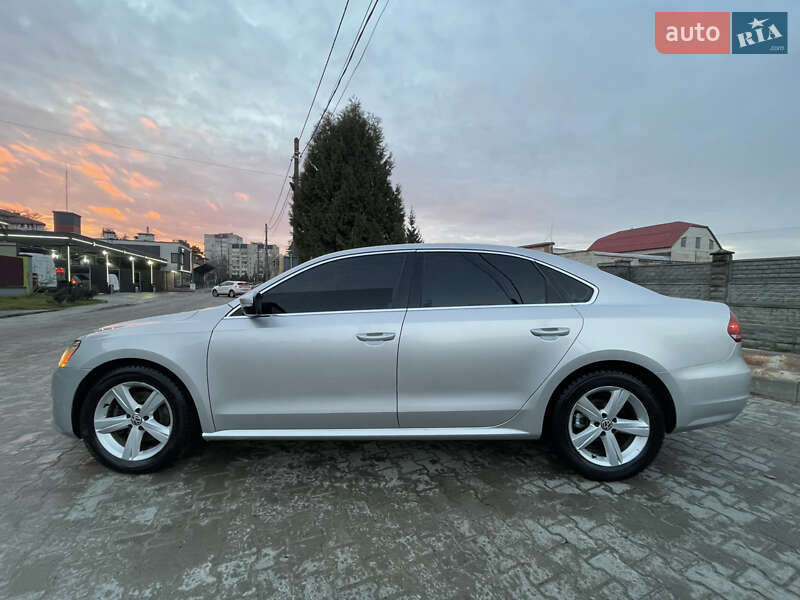 Седан Volkswagen Passat 2012 в Новояворовске