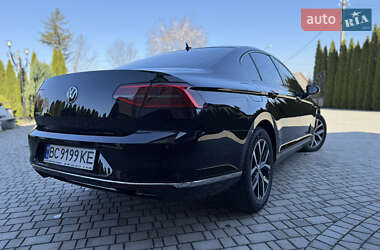 Седан Volkswagen Passat 2016 в 