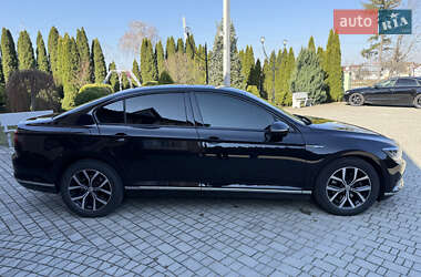 Седан Volkswagen Passat 2016 в 