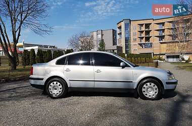 Седан Volkswagen Passat 1999 в Хмельницькому
