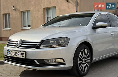Седан Volkswagen Passat 2011 в 