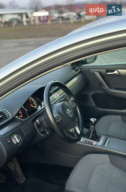 Седан Volkswagen Passat 2011 в 