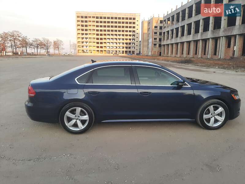 Седан Volkswagen Passat 2012 в Тернополе