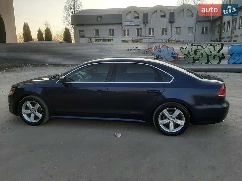 Седан Volkswagen Passat 2012 в Тернополе