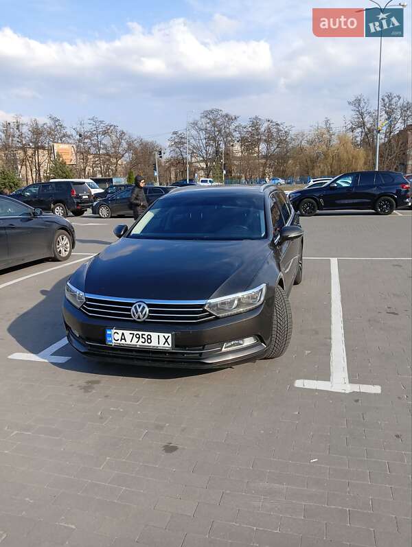 Универсал Volkswagen Passat 2015 в 