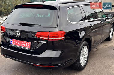 Універсал Volkswagen Passat 2017 в Нововолинську