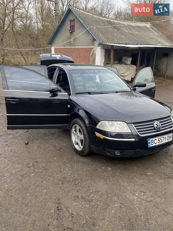 Седан Volkswagen Passat 2003 в Яворове