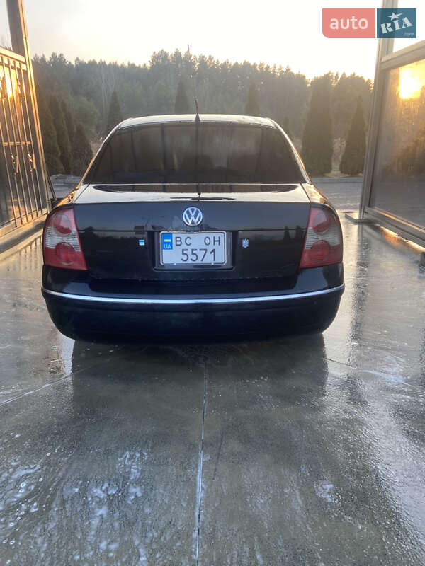 Седан Volkswagen Passat 2003 в Яворове