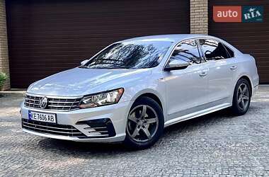 Седан Volkswagen Passat 2016 в 