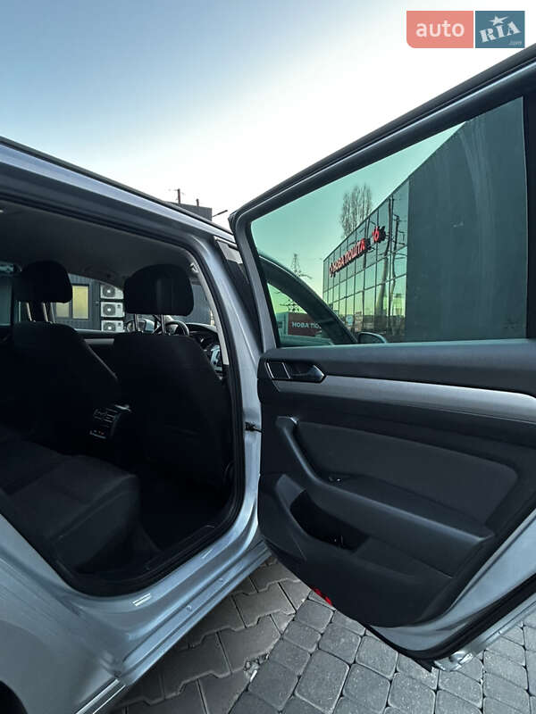Универсал Volkswagen Passat 2015 в Ужгороде фото 20 Универсал Volkswagen Passat 2015 в Ужгороде