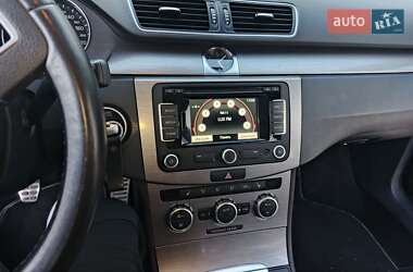 Універсал Volkswagen Passat 2012 в 