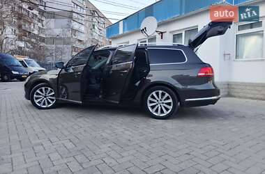 Універсал Volkswagen Passat 2012 в 