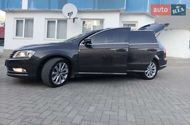 Універсал Volkswagen Passat 2012 в 