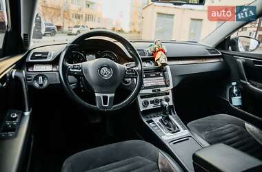 Седан Volkswagen Passat 2012 в 