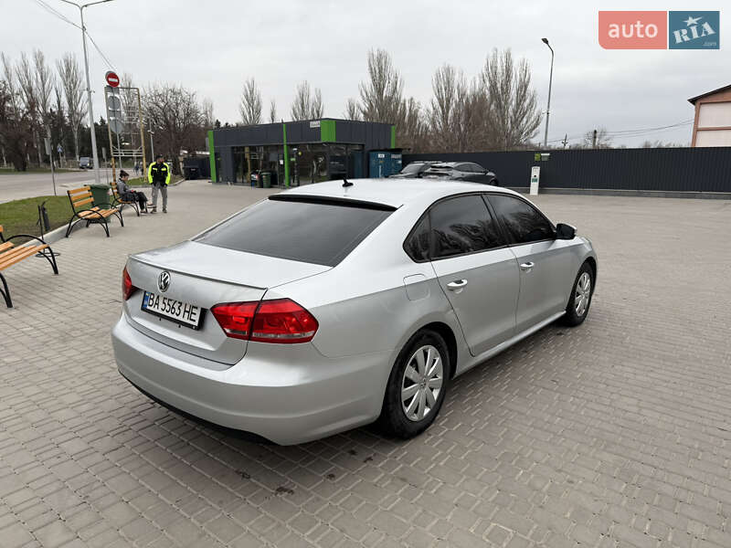 Седан Volkswagen Passat 2013 в Кропивницькому