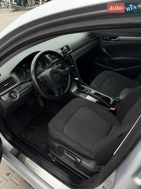 Седан Volkswagen Passat 2013 в Кропивницькому