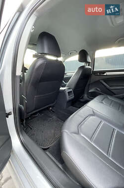 Седан Volkswagen Passat 2014 в 