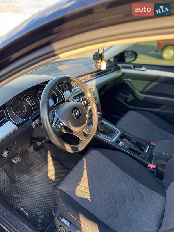 Универсал Volkswagen Passat 2015 в Николаеве