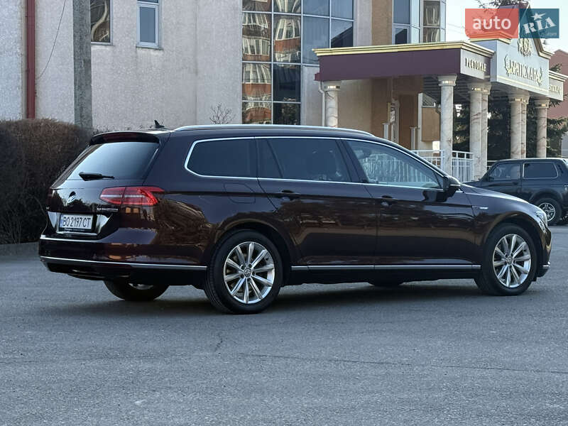 Універсал Volkswagen Passat 2016 в Тернополі