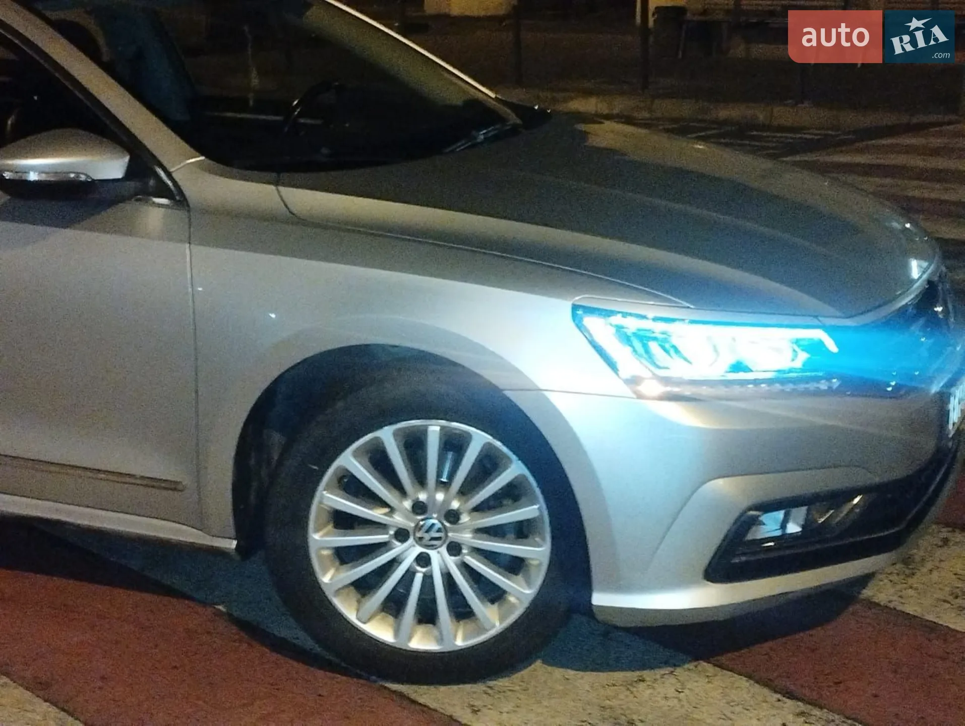 2016 Volkswagen Passat - мініатюра 4