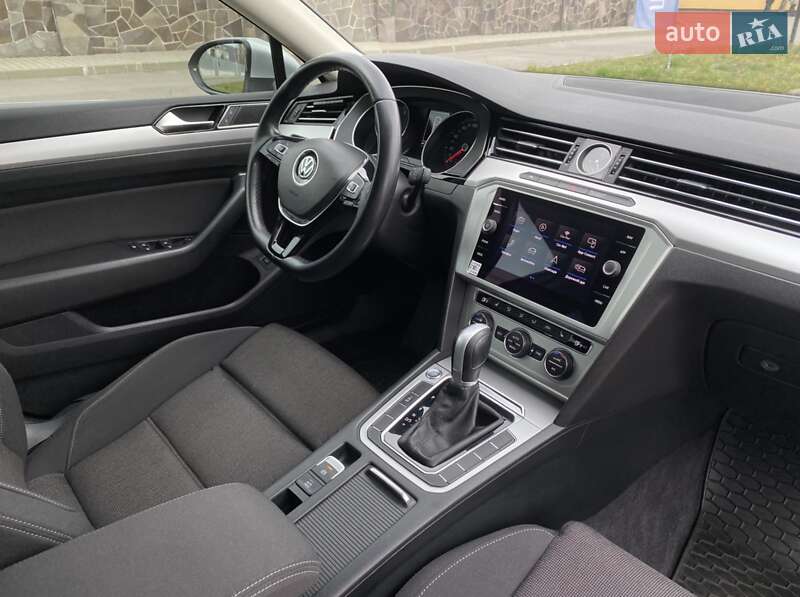 Универсал Volkswagen Passat 2018 в Мукачево